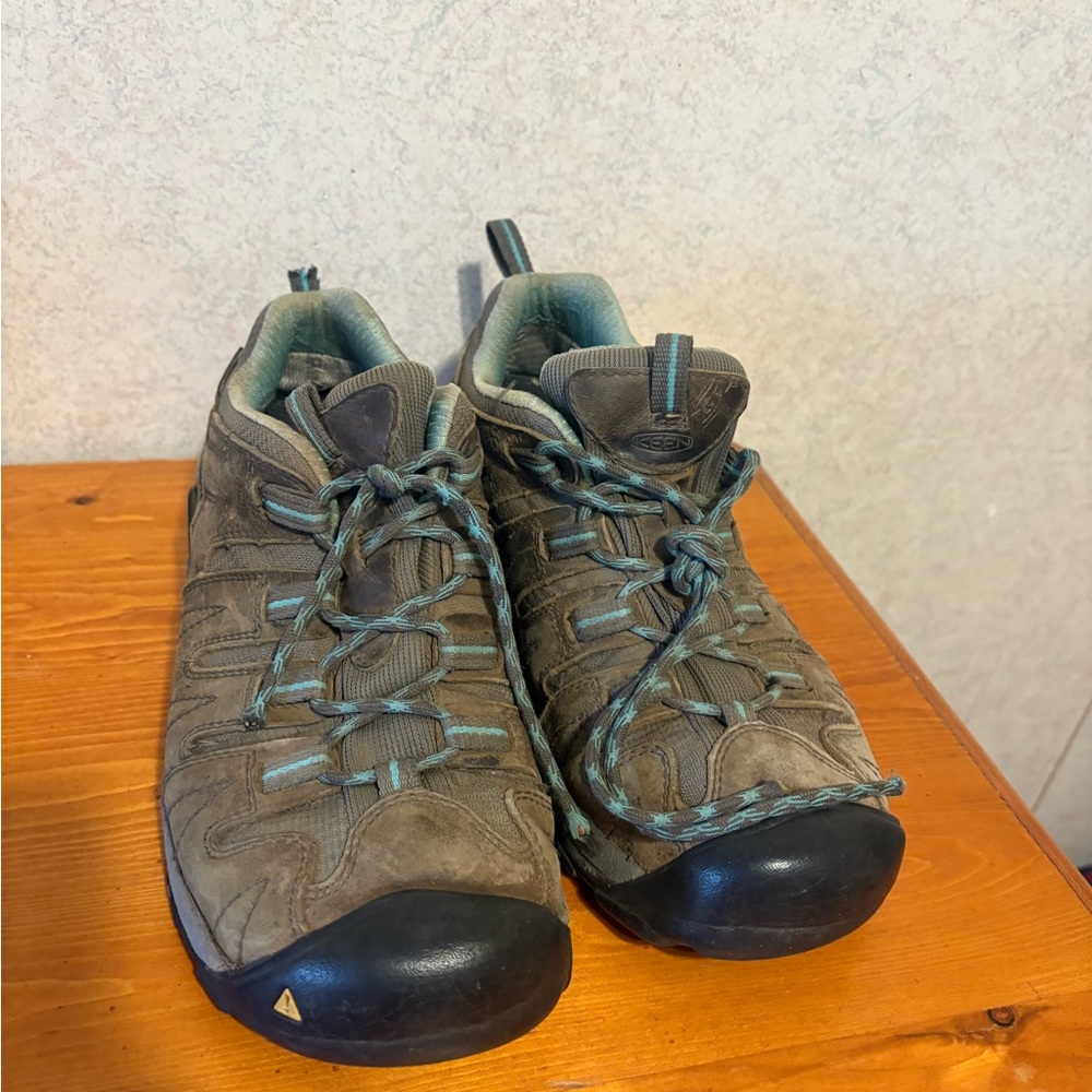 Keen Targhee Vent Hiking Shoes Size 9. Needs new shoelaces - Picture 4 of 13